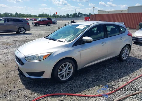 2015 Ford Focus Se z USA, uszkodzony, nr VIN 1FADP3K23FL307317